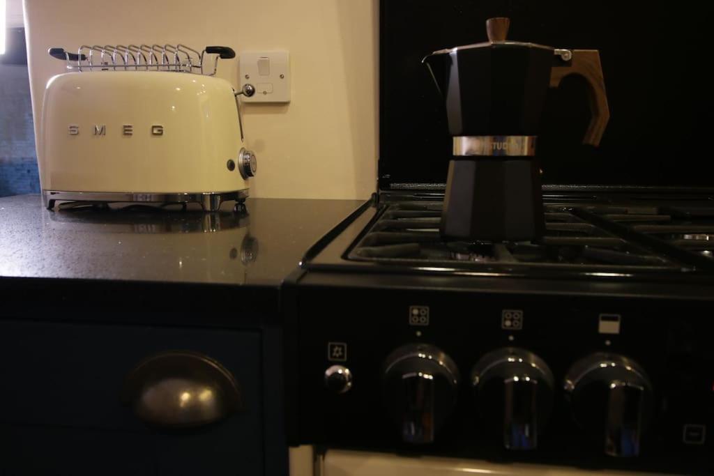 Riverside Walking Distance Into Holiday home *