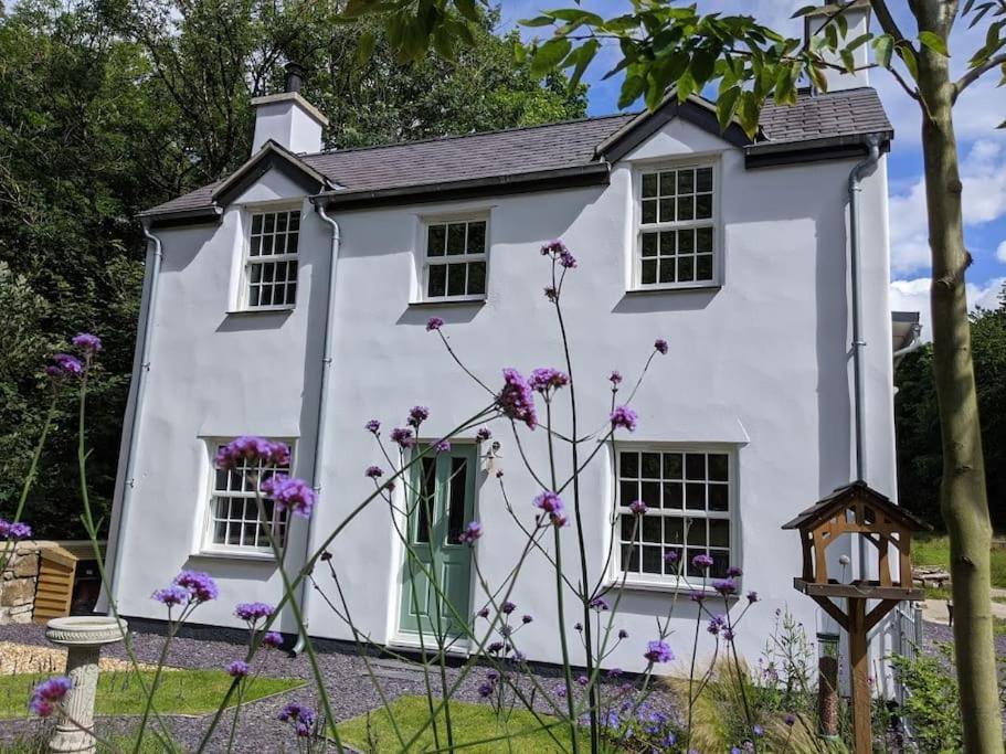 Holiday home Riverside Walking Distance Into *