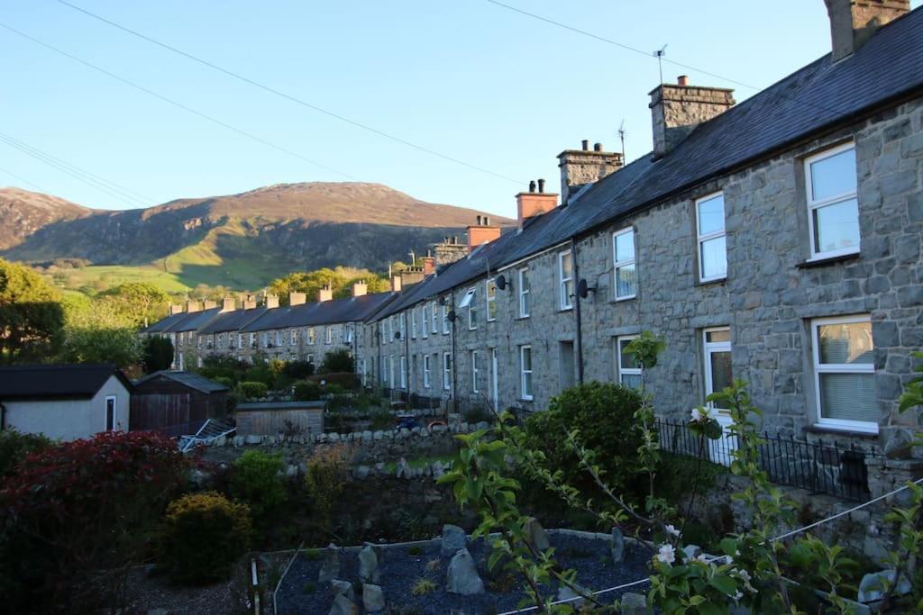 Riverside Walking Distance Into Holiday home *